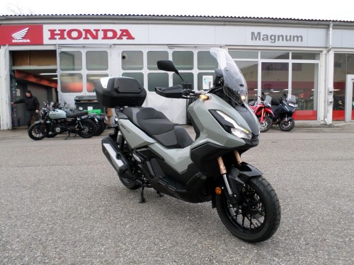 Honda<br>ADV mit Topcase