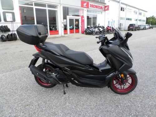Honda<br>Forza 125 Kopieren – Bild 2