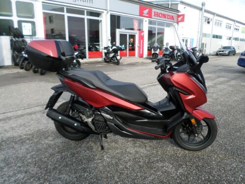 Honda<br>Forza 125 – Bild 2