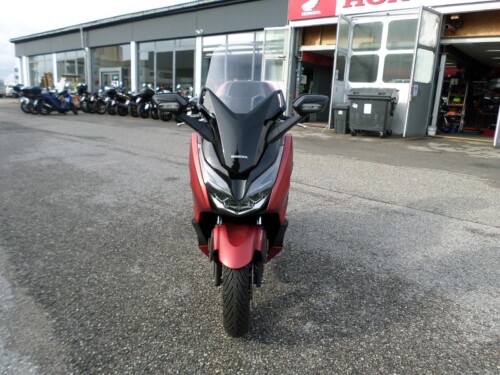 Honda<br>Forza 125 – Bild 8