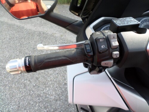 Honda<br>Forza 300 mit Topcase – Bild 12