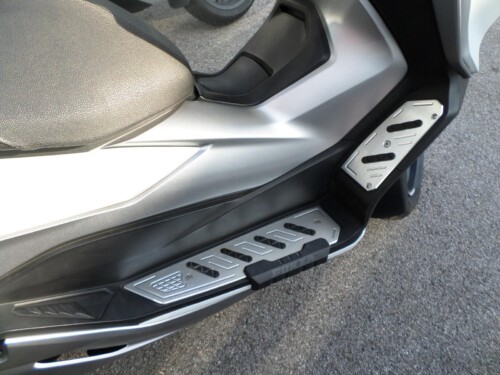 Honda<br>Forza 300 mit Topcase – Bild 15