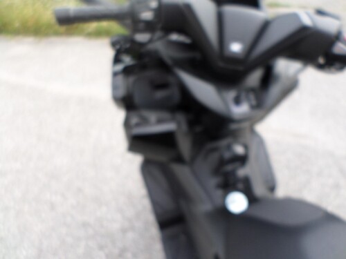 Honda<br>Forza 350 mit Topcase – Bild 12