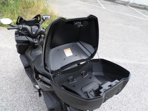 Honda<br>Forza 350 mit Topcase – Bild 13