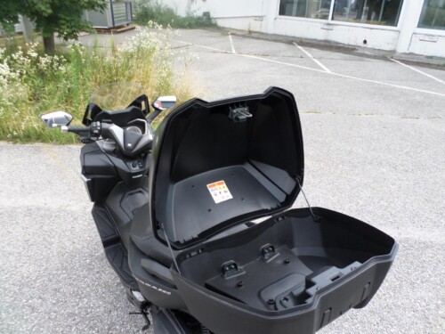 Honda<br>Forza 350 mit Topcase – Bild 13