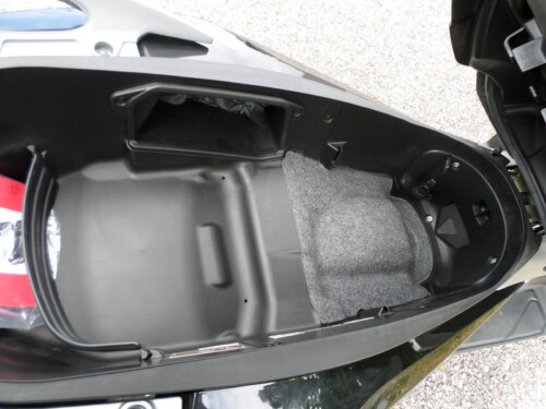 Honda<br>Forza 350 mit Topcase – Bild 10