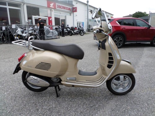 Vespa<br>GTS 300 – Bild 2