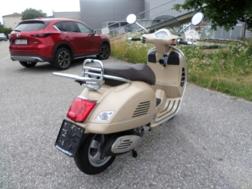 Vespa<br>GTS 300 – Bild 3