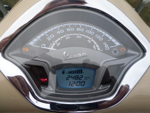 Vespa<br>GTS 300 – Bild 9