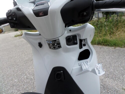 Honda<br>SH 350 mit Topcase – Bild 12