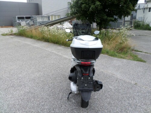 Honda<br>SH 350 mit Topcase – Bild 4