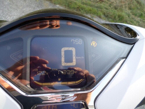 Honda<br>SH 125 mit Topcase – Bild 9