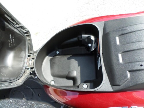 Honda<br>SH 300 mit Topcase – Bild 10