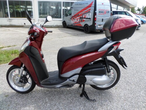 Honda<br>SH 300 mit Topcase – Bild 6