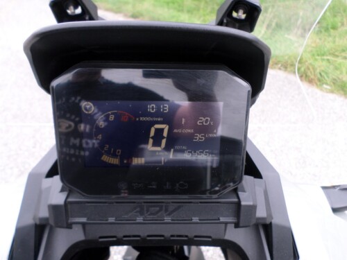 Honda<br>ADV 350 mit Topcase – Bild 10