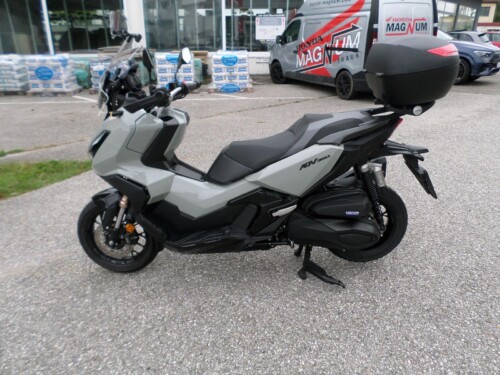 Honda<br>ADV 350 mit Topcase – Bild 6