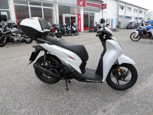 Honda<br>SH 125 mit Topcase – Bild 2