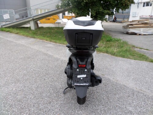 Honda<br>SH 125 mit Topcase – Bild 4