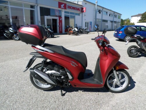 Honda<br>SH 350 mit Topcase – Bild 2